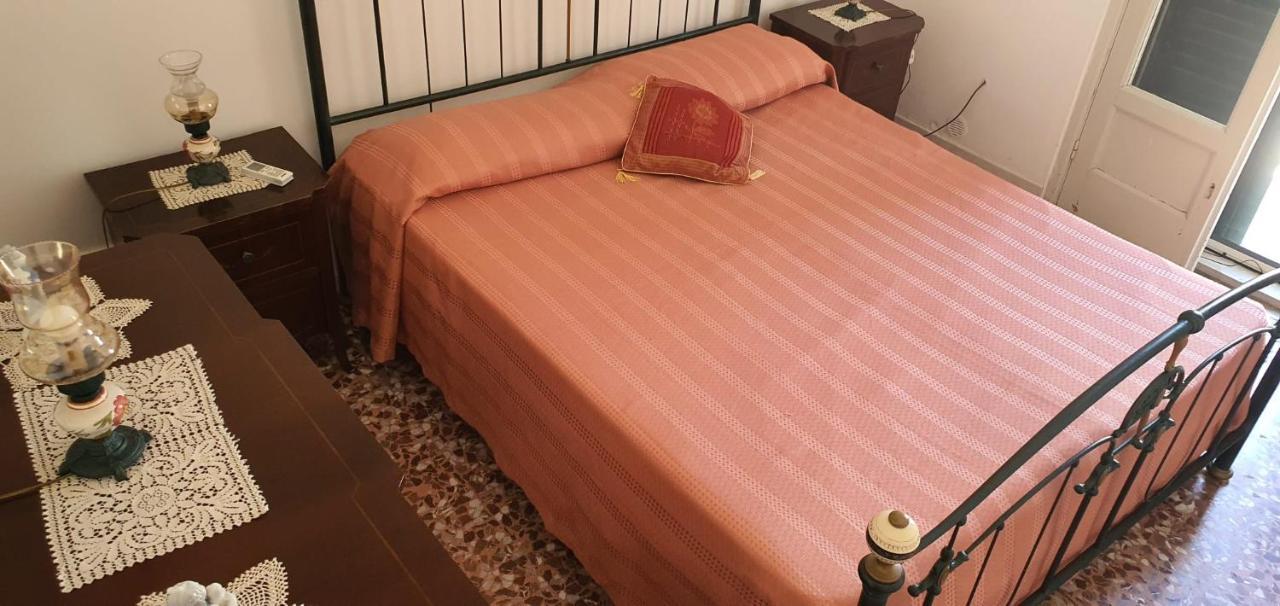 Casa Vacanza A Пунта-Секка Экстерьер фото